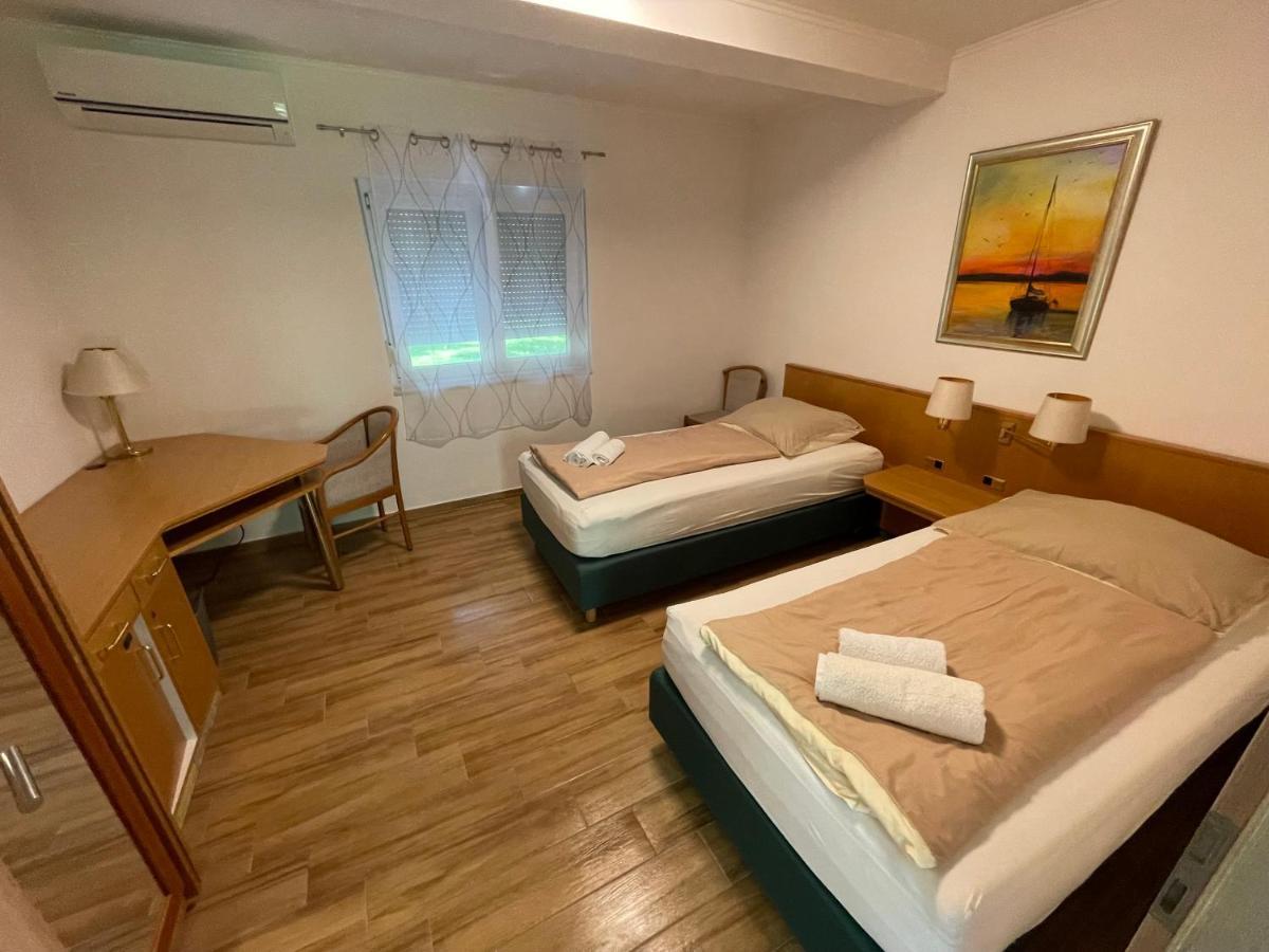 Aparthotel Liget Ueduelopark Fonyód Esterno foto