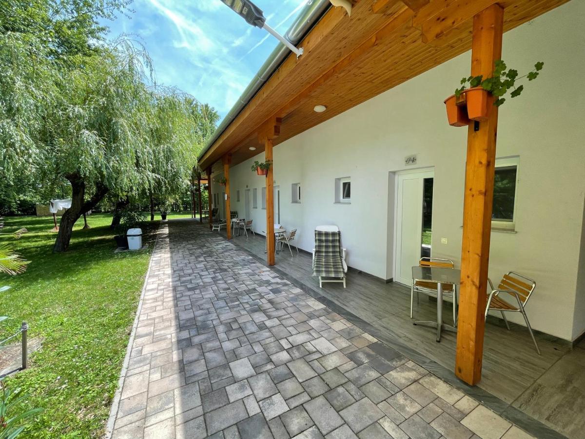 Aparthotel Liget Ueduelopark Fonyód Esterno foto
