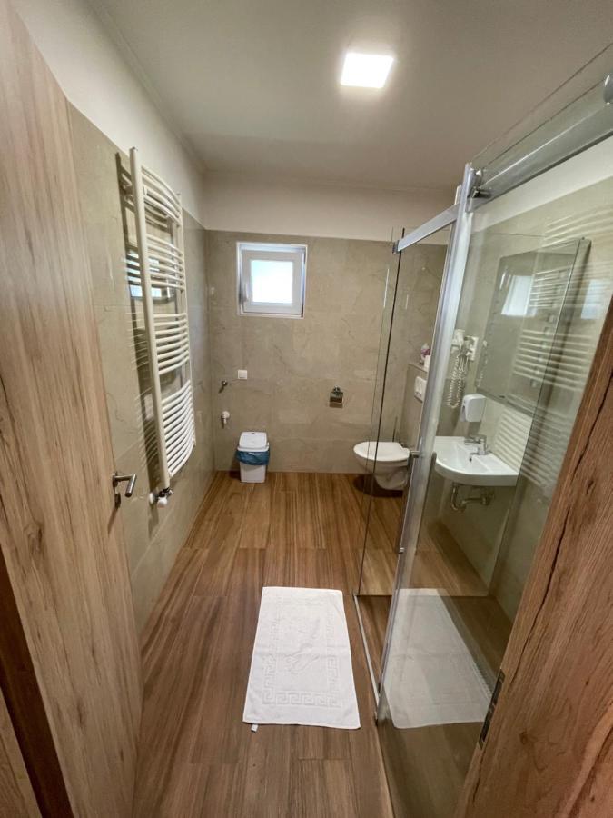 Aparthotel Liget Ueduelopark Fonyód Esterno foto